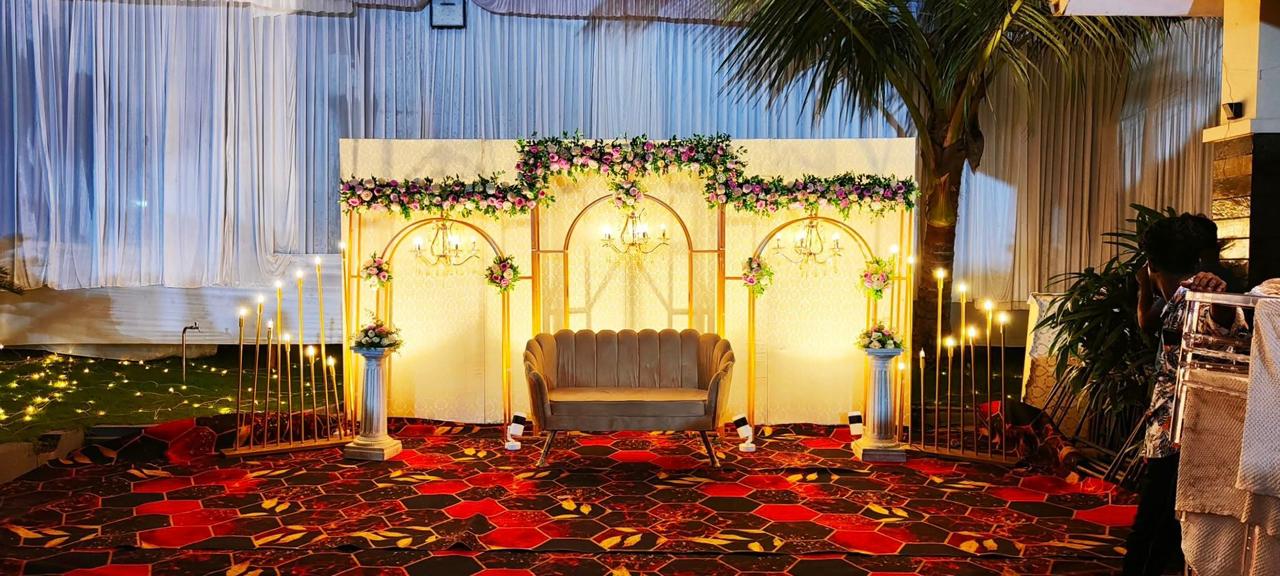 Elegant wedding stage Kerala